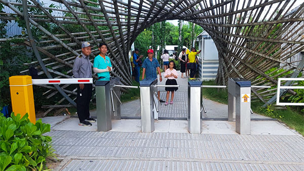 三桿式閘機(jī)是什么樣的？適合用在什么場所？