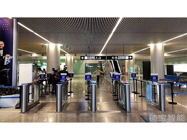 擺閘速通門是什么樣的？怎么區分？