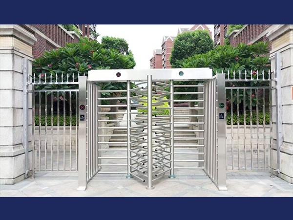 十字旋轉門全高閘案例