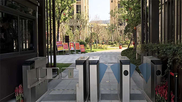 擺閘和翼閘的區別